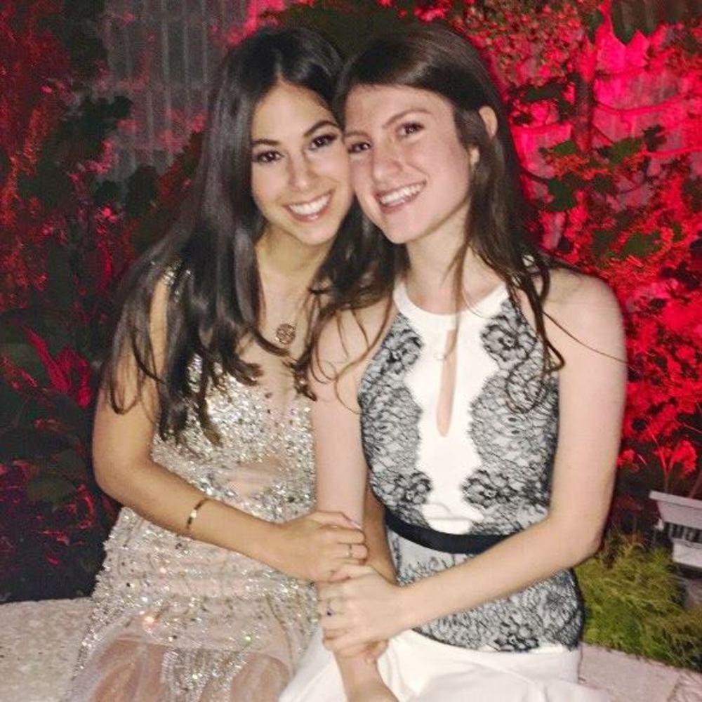 Meet your Posher, Leora